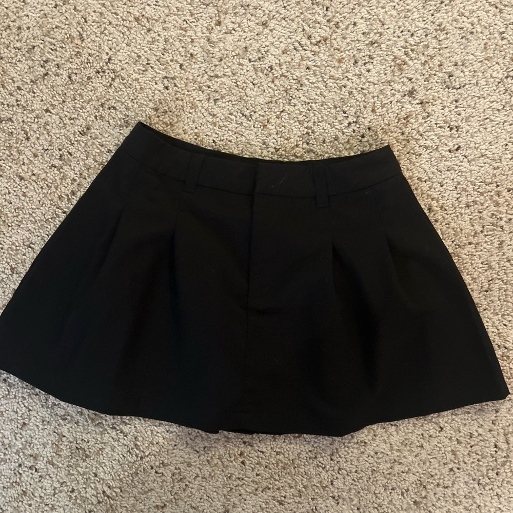 Black Mini Skirt skater